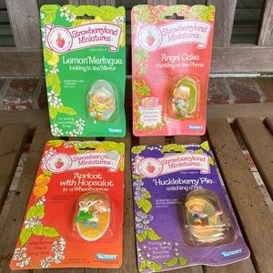 1982 Strawberry Shortcake Miniatures (4)